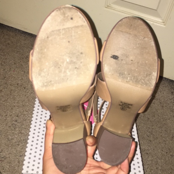 Camel wedge shoes. - Picture 5 of 5